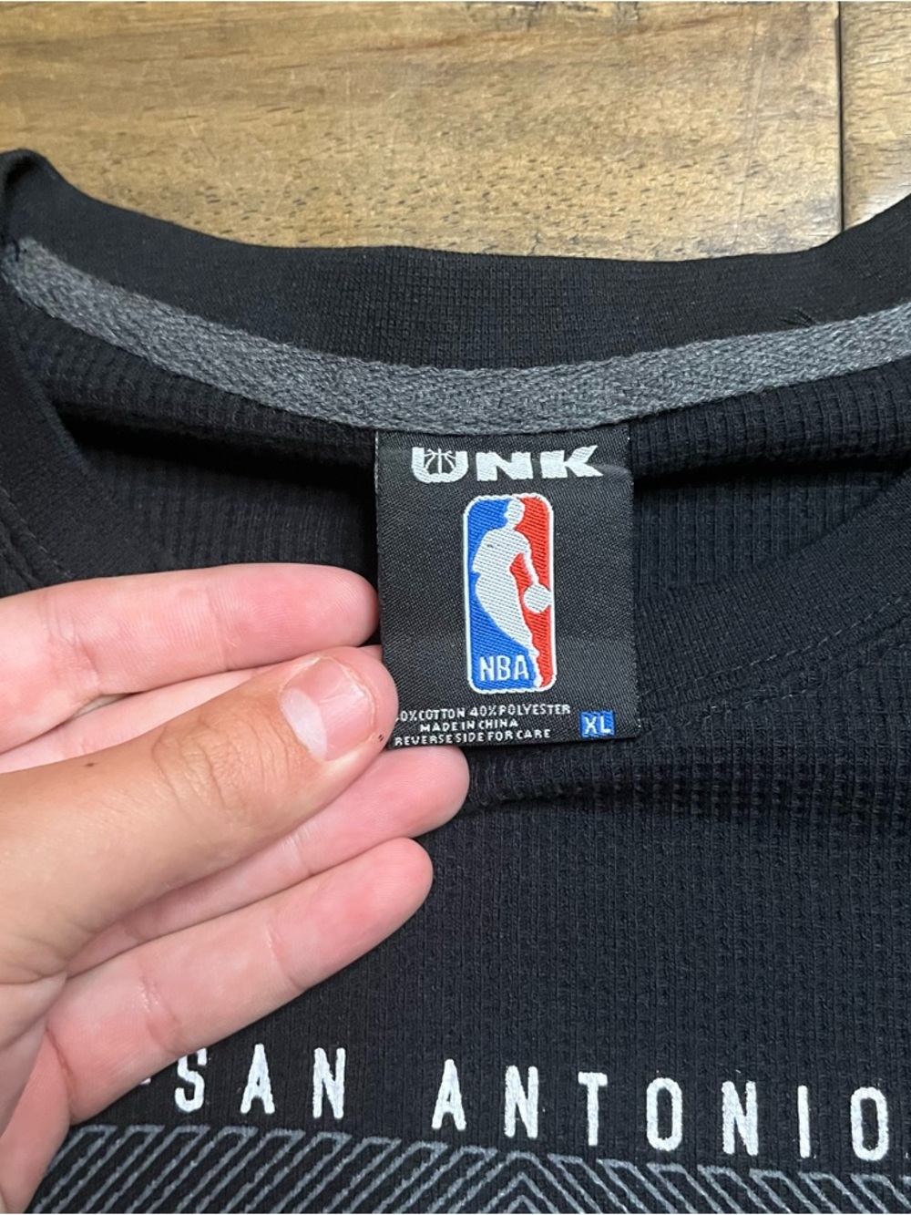 NWT San Antonio Spurs Long Sleeve - Picture 4 of 7